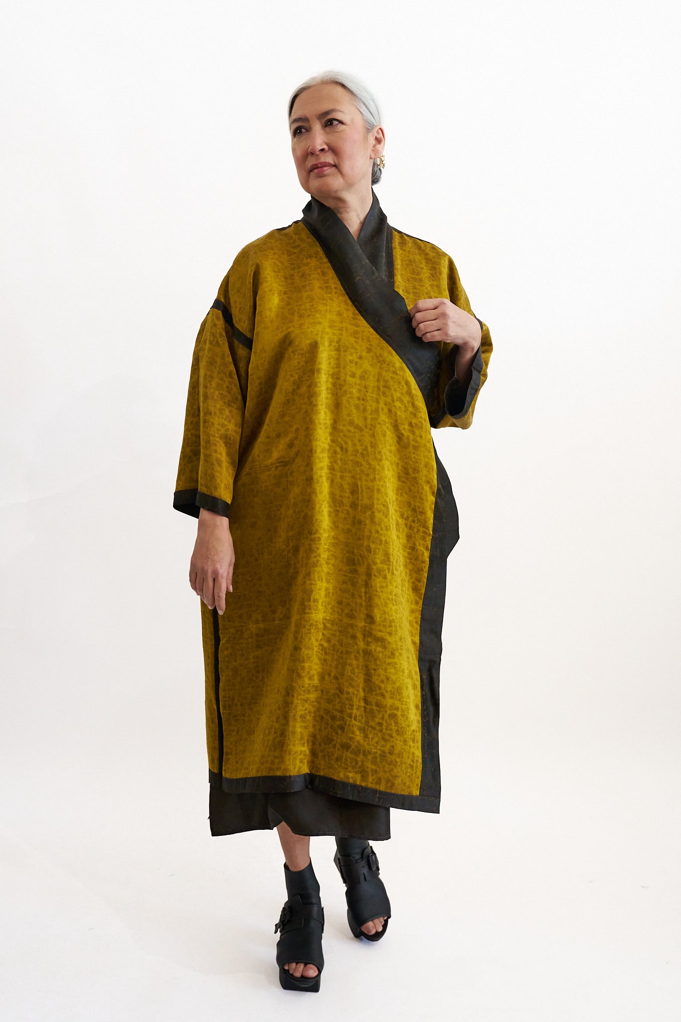 Noir Mud Silk Reversible Jacket | ATELIER957