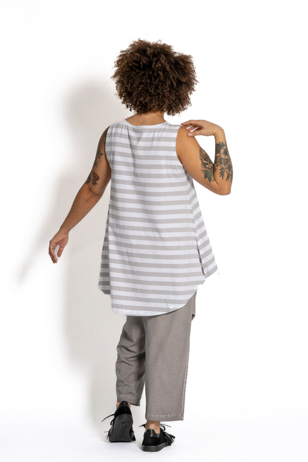 PLUSLAVIE PLÜ Black Stripe Cement Top | ATELIER957