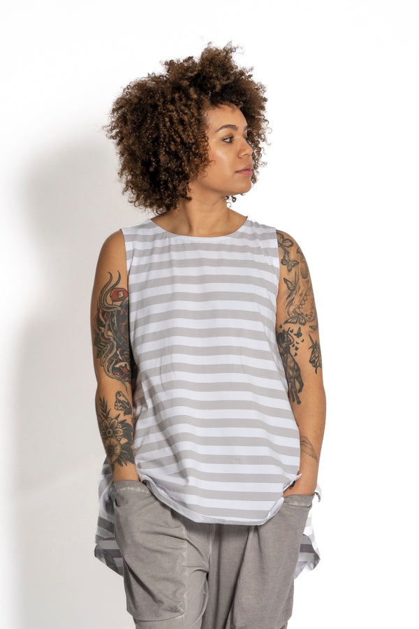 PLUSLAVIE PLÜ Black Stripe Cement Top | ATELIER957