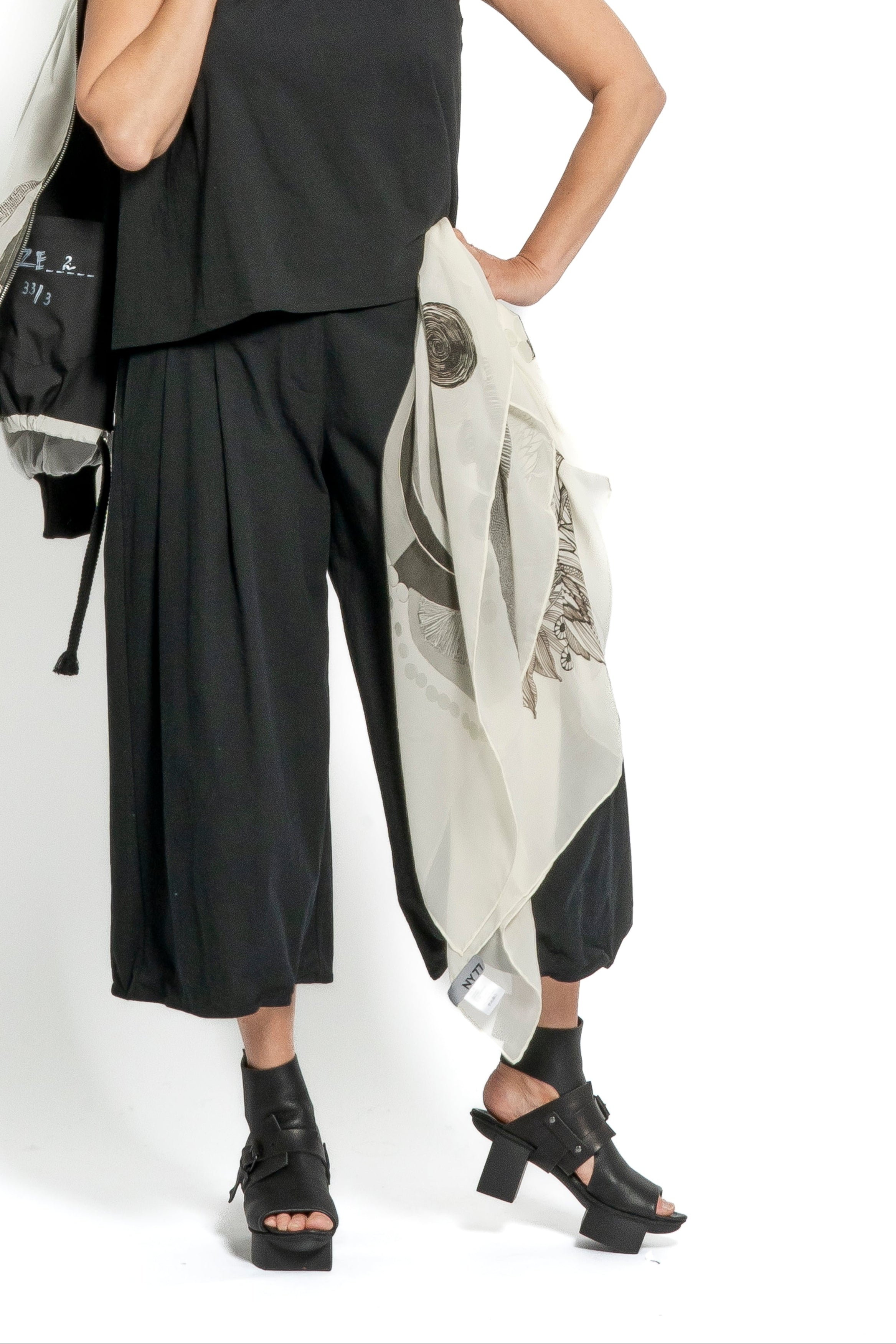 NY 77 Design Scarf