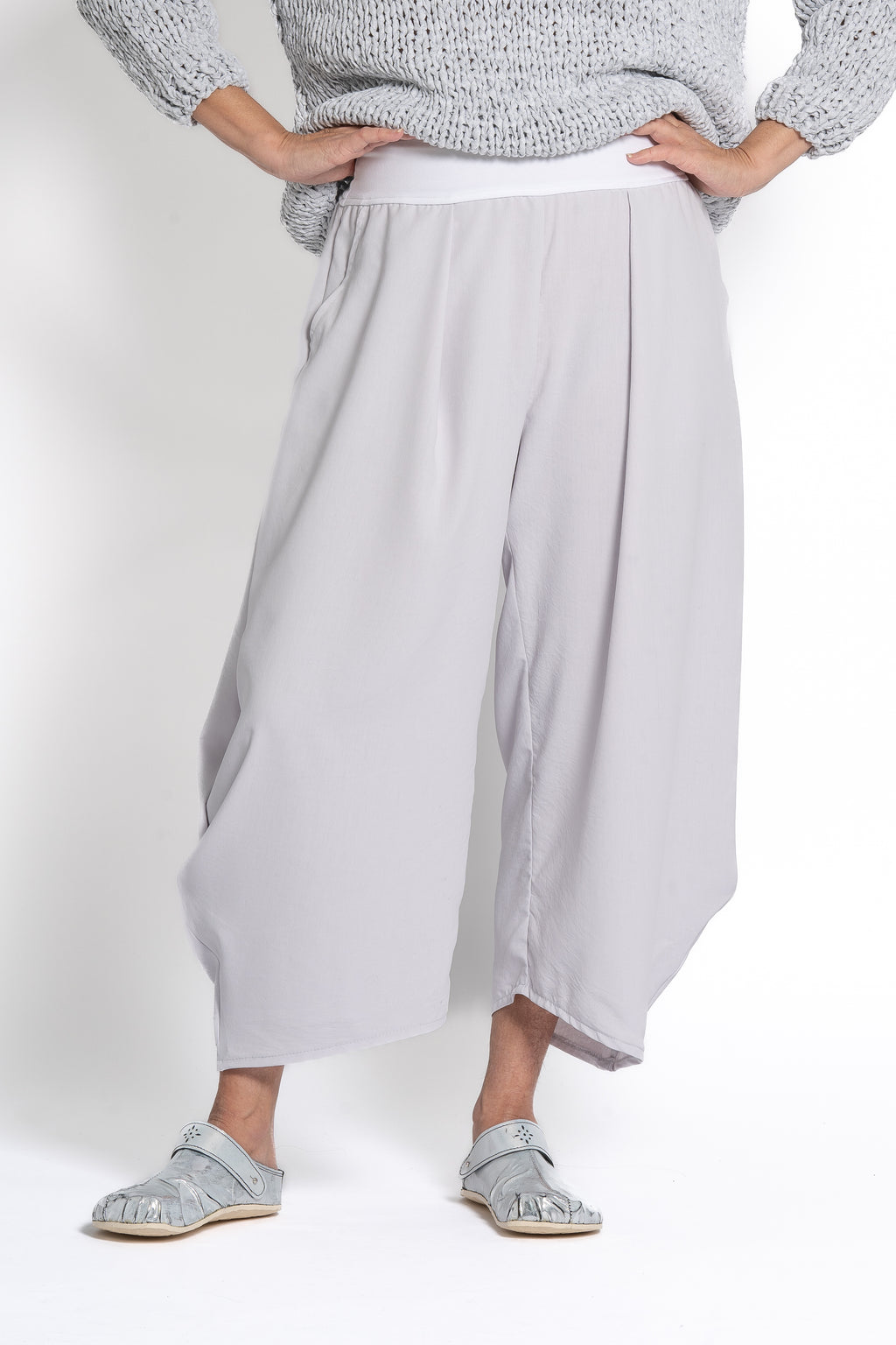 NRK Raku V Pants (2 colors) | ATELIER957