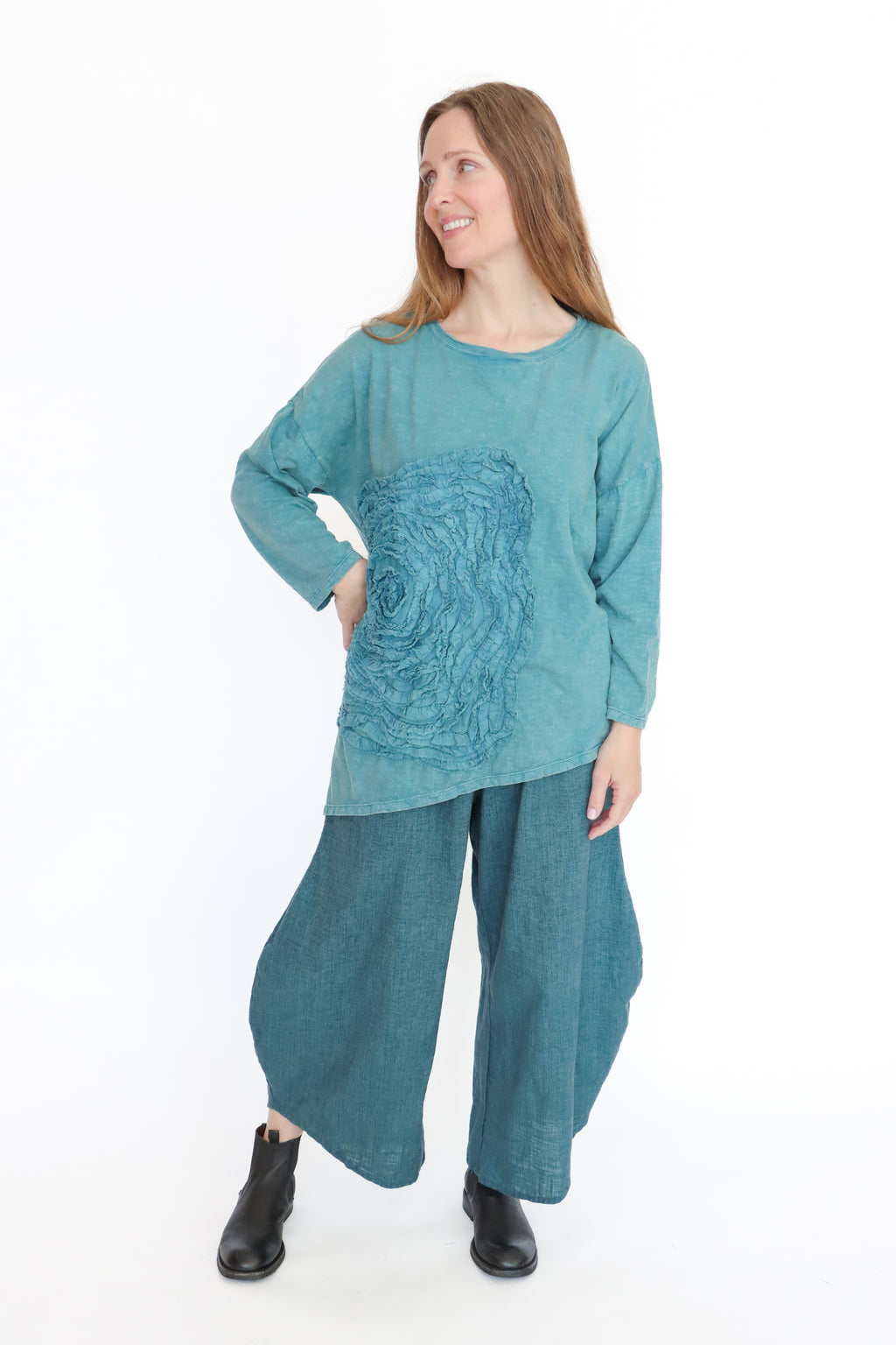 Krista Larson Cabbage Rose T-Shirt | AELIER957
