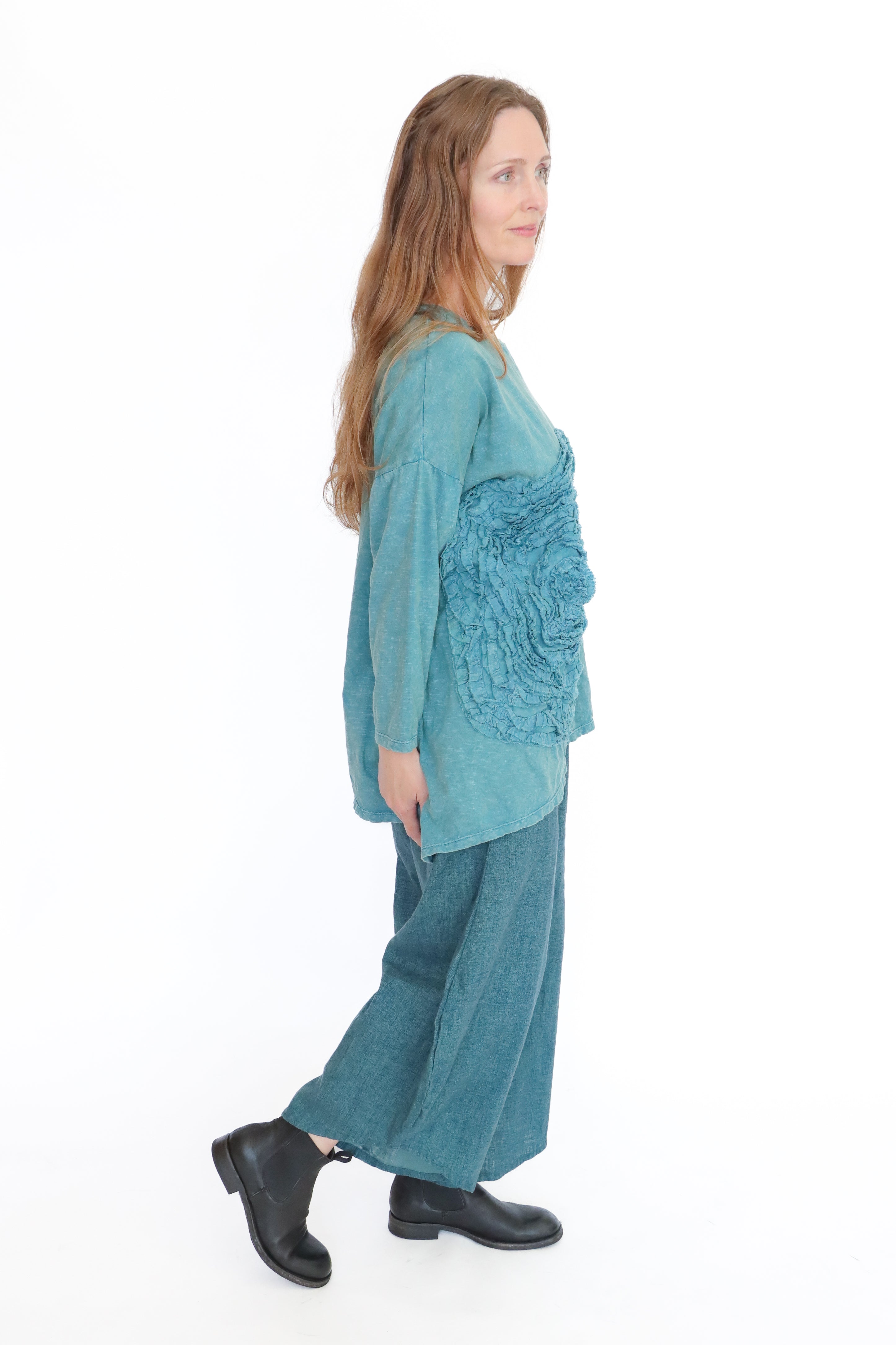 Krista Larson Cabbage Rose T-Shirt | AELIER957