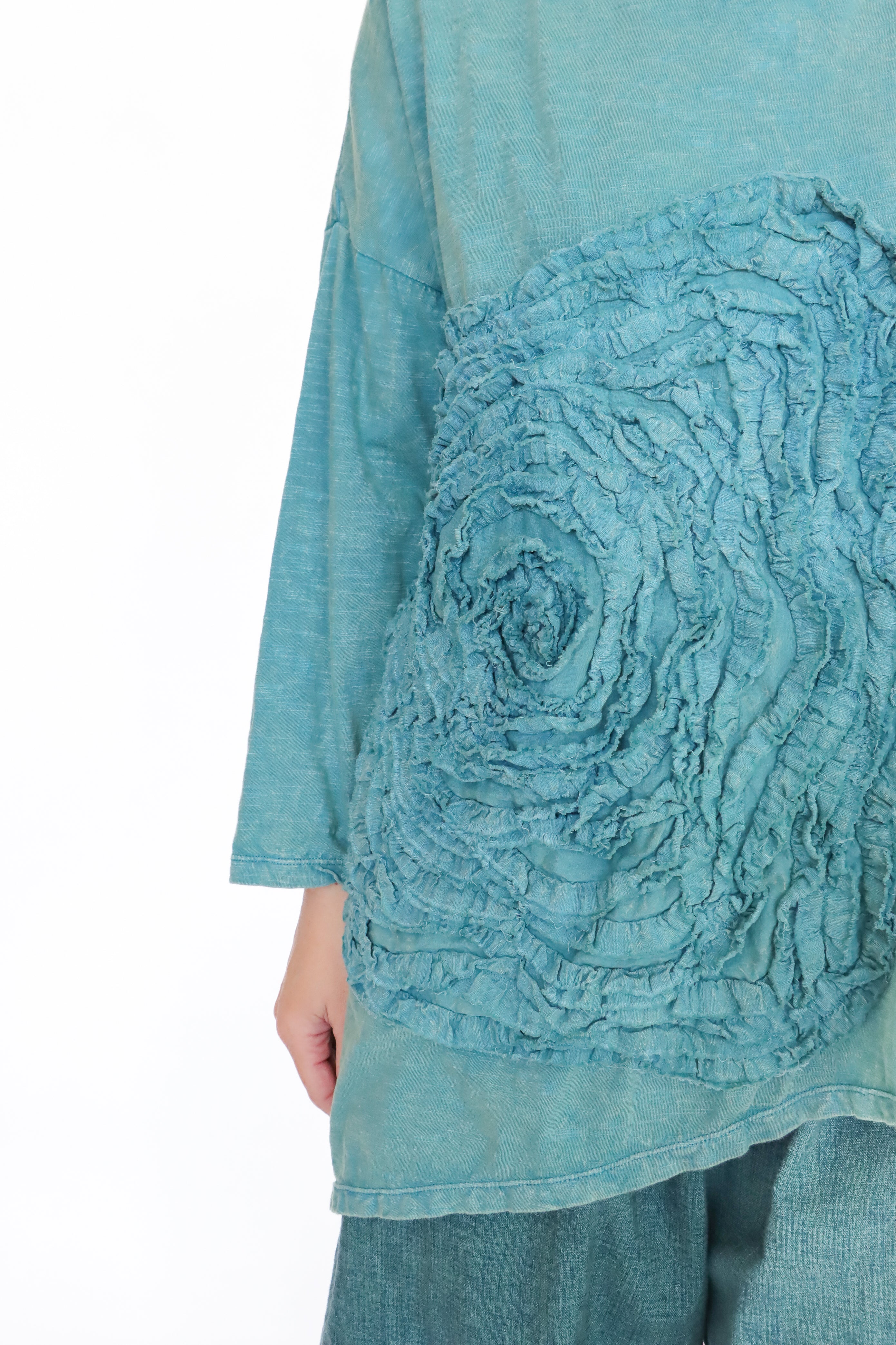 Krista Larson Cabbage Rose T-Shirt | AELIER957