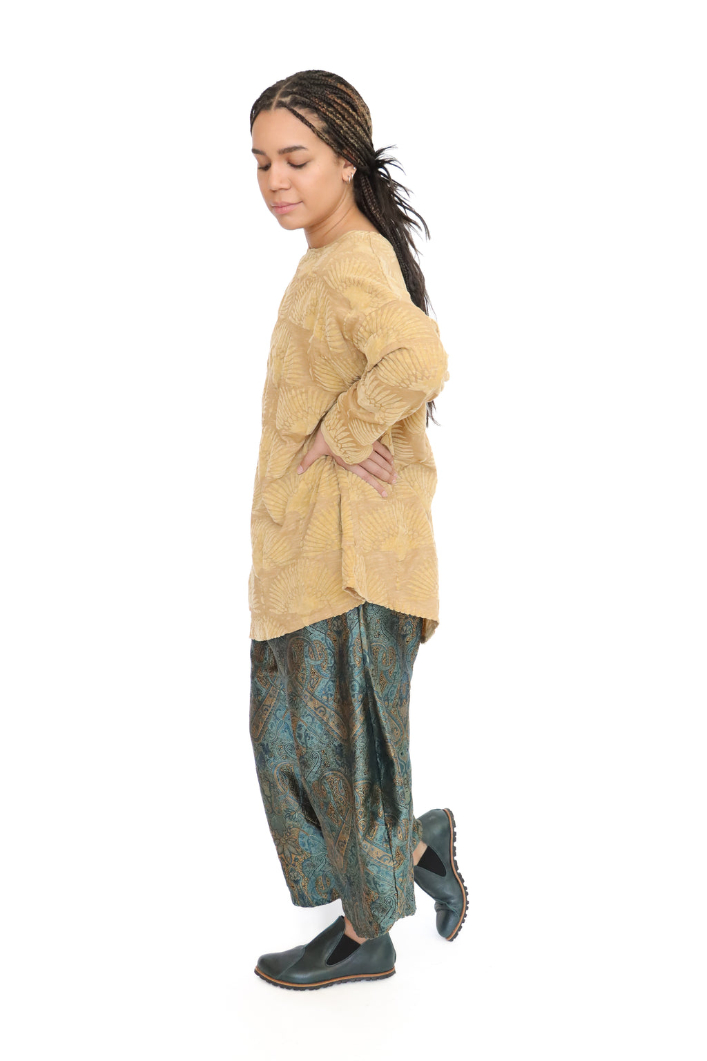 Krista Larson Flocked Swan T-Shirt | ATELIER957