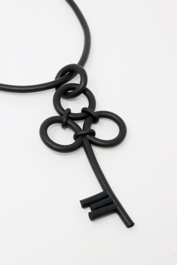 MIKAs Antique Key Necklace | ATELIER957