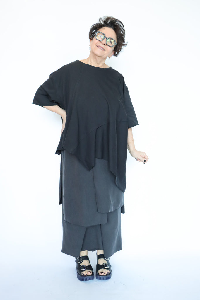 LOYKO Black Asymmetry T-Shirt | ATELIER957