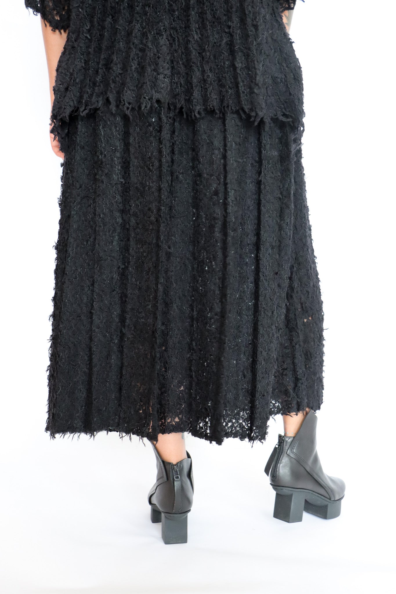 The AVIU Pleated Skirt | ATELIER957