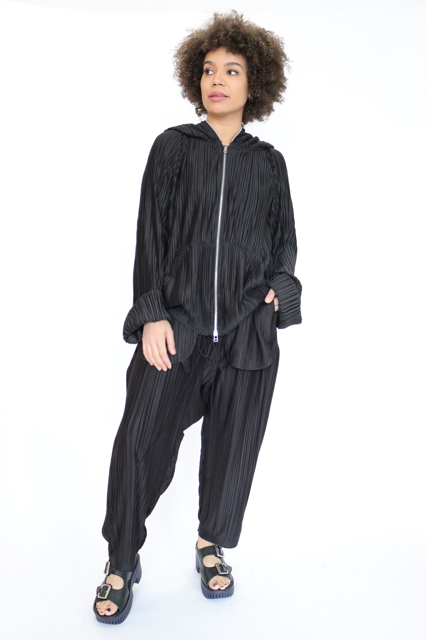 asparagus_ PT-11 Pleat Pants | ATELIER957