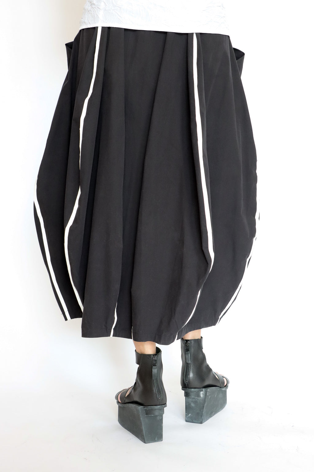 Moyuru 251633 Skirt | ATELIER957