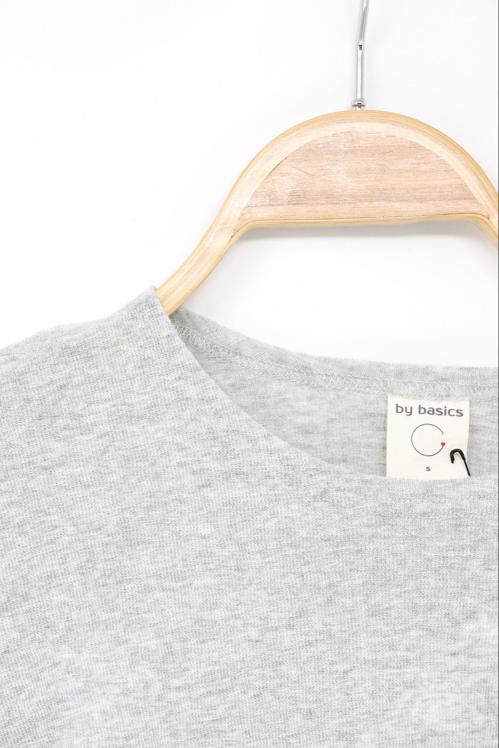 by basics 4007 Tank Top (2 Colors) | ATELIER957