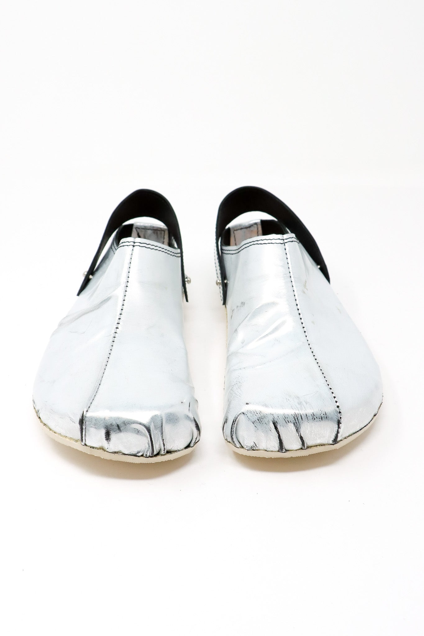koryavy_dub Aged Silver Goatskin Clogs | ATELIER957