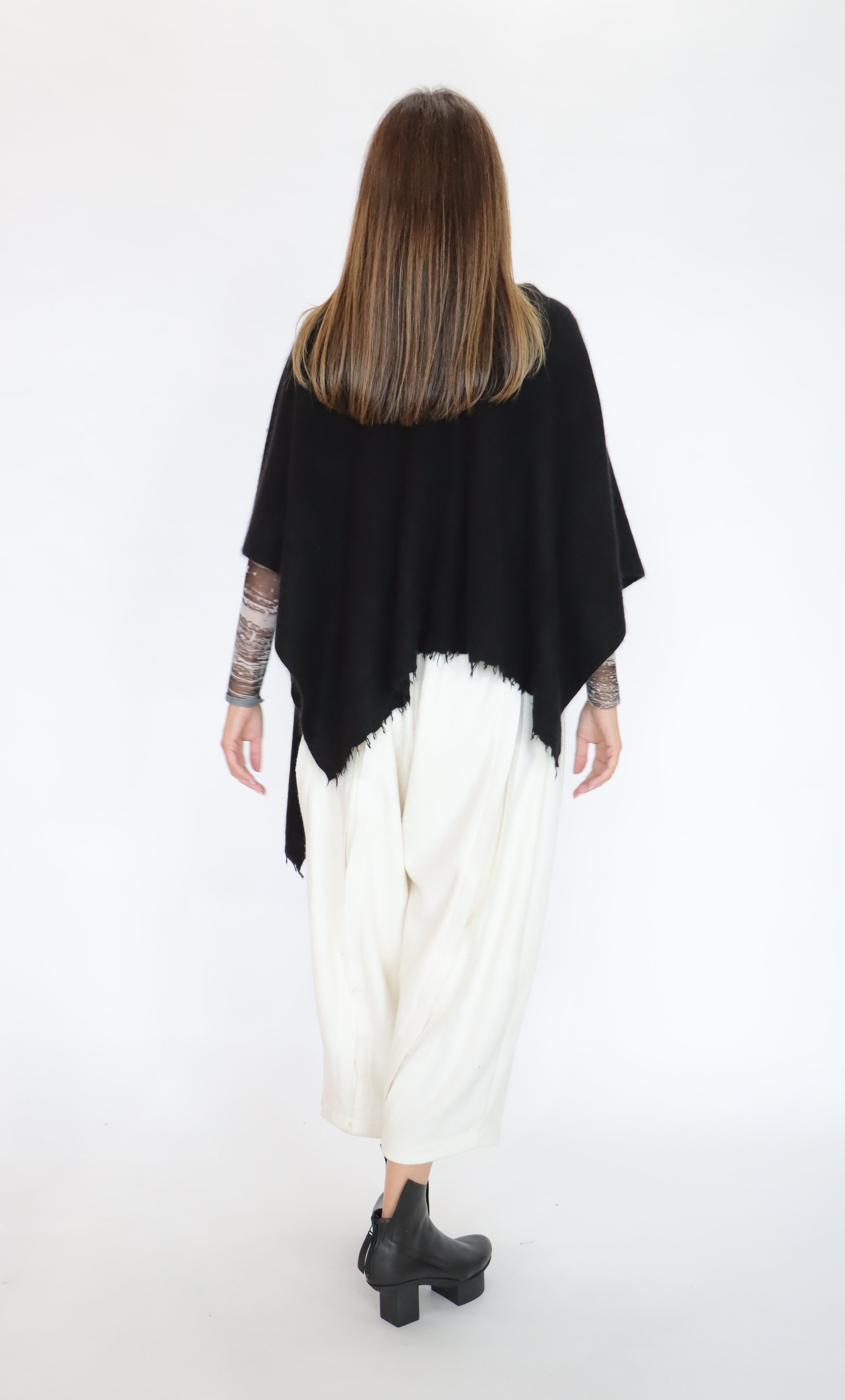 Rundholz 225 1337707 Knitted Pancho | ATELIER957