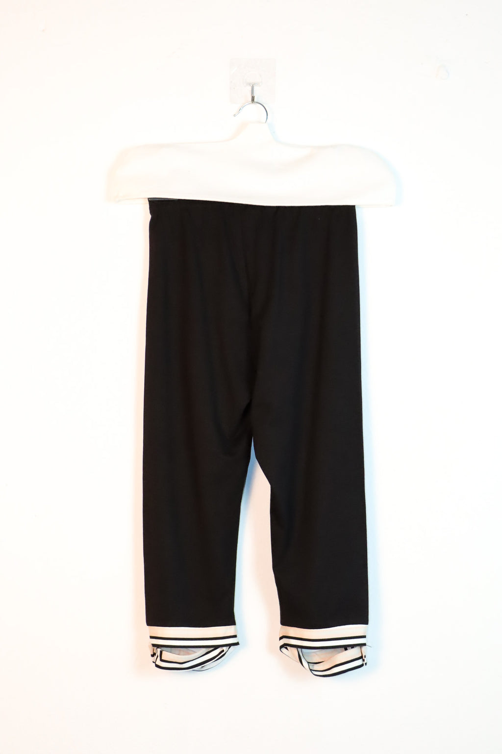 NY 77 Design Cross Strap Leggings