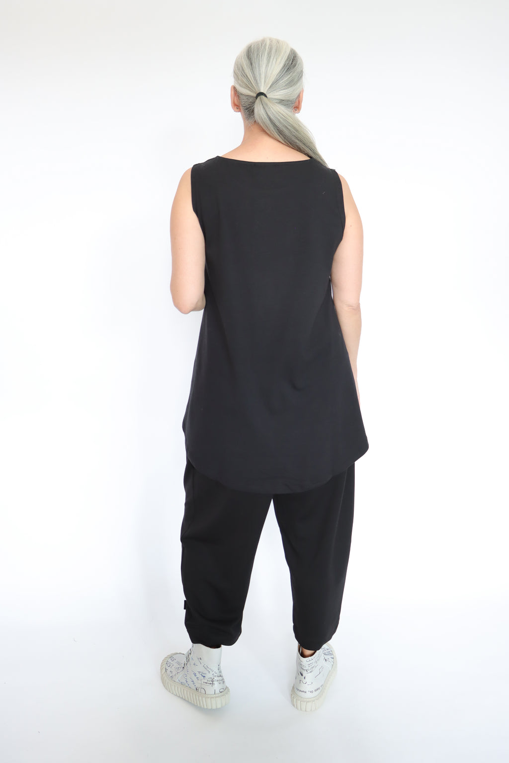 The PLUSLAVIE PLÜ Black A Top | ATELIER957