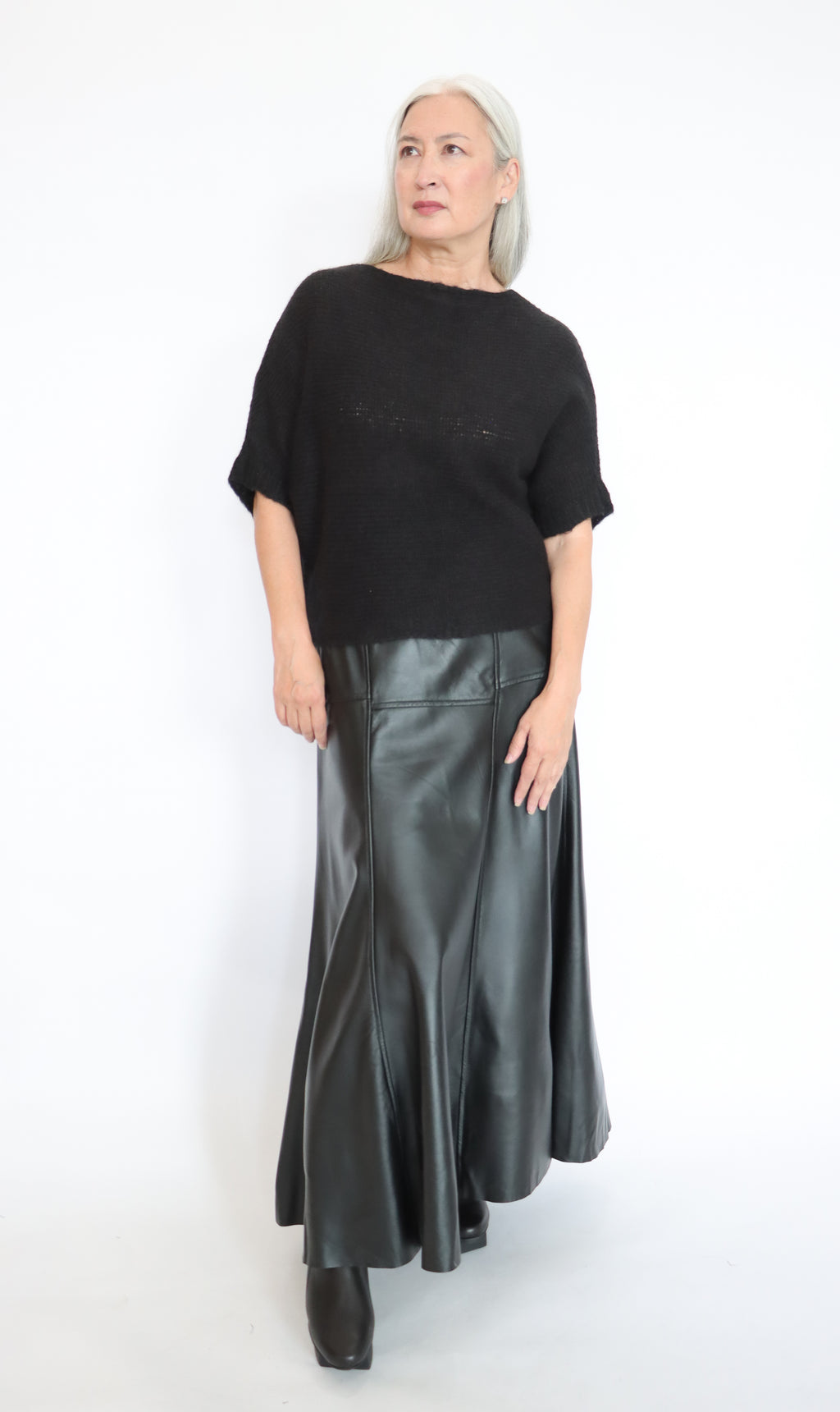 Talking Walls Lio Black Top | ATELIER957