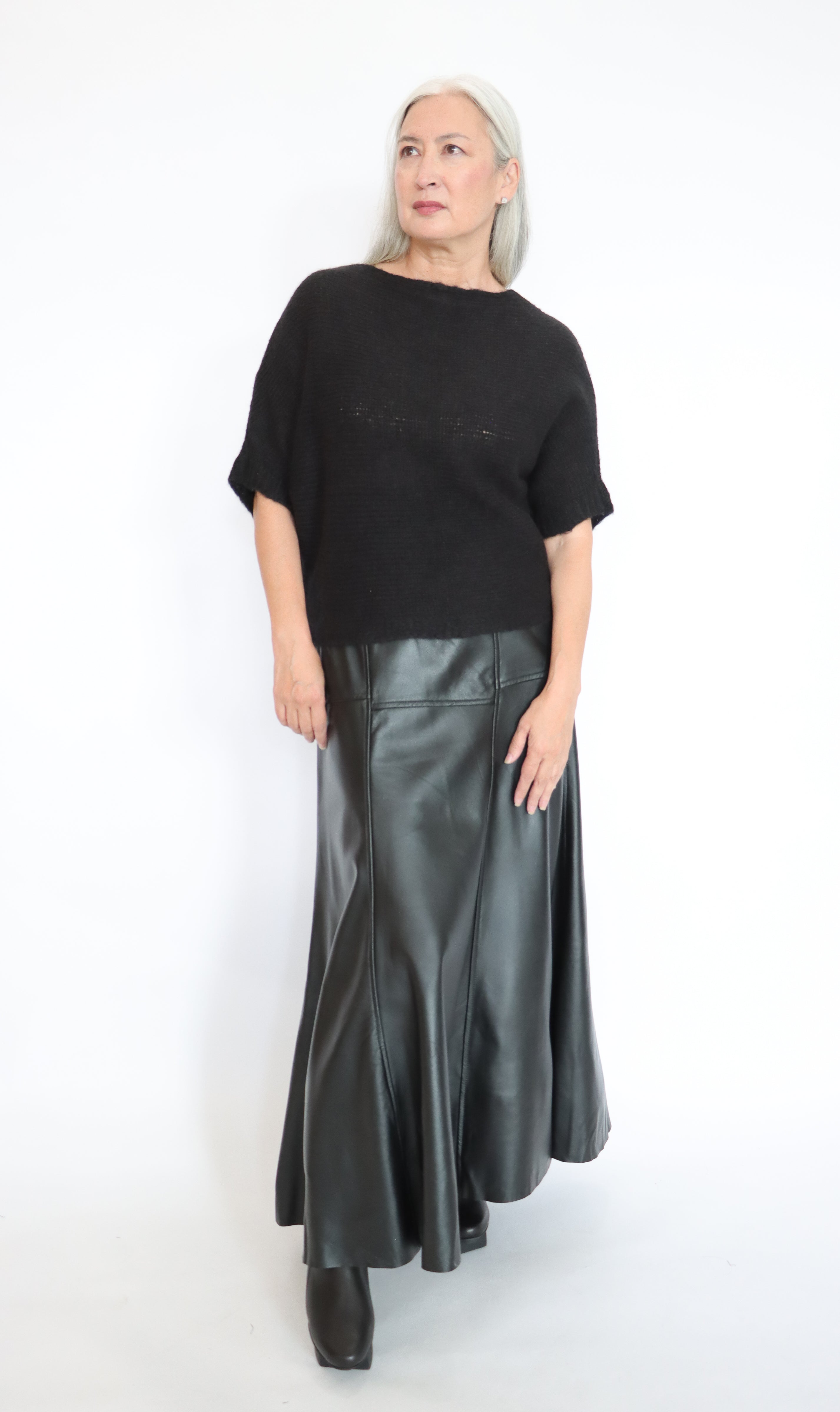 Talking Walls Lio Black Top | ATELIER957