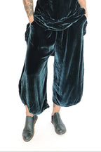Krista Larson Velvet Basic Pants | ATELIER957