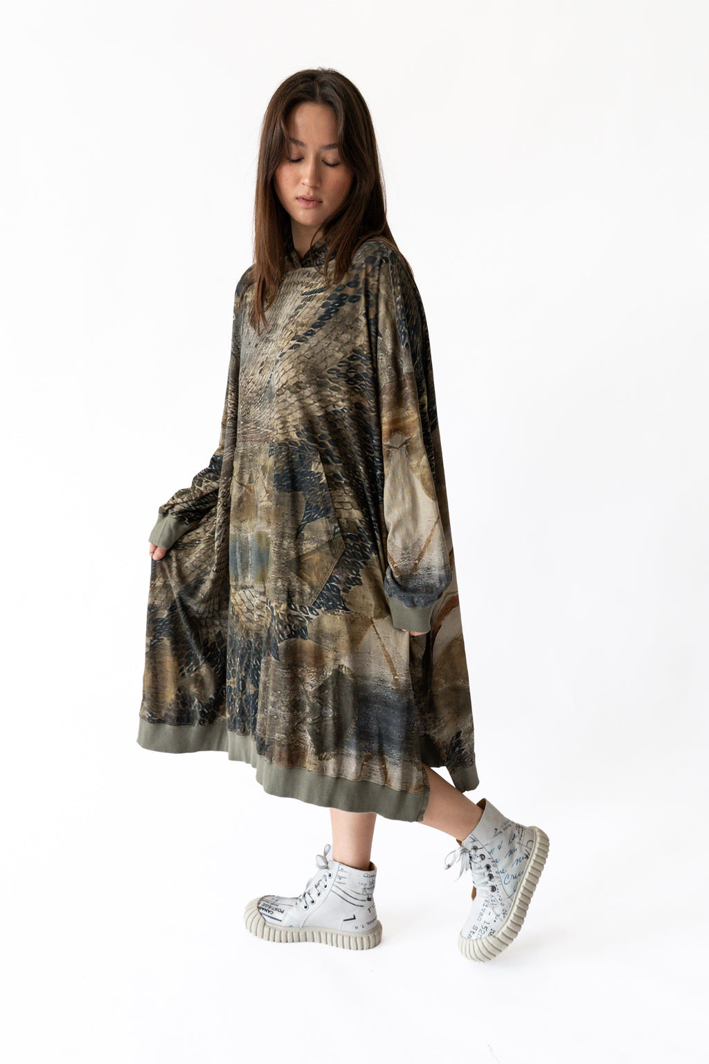 Krista Larson Pod Long Bode Sweatshirt |ATELIER957