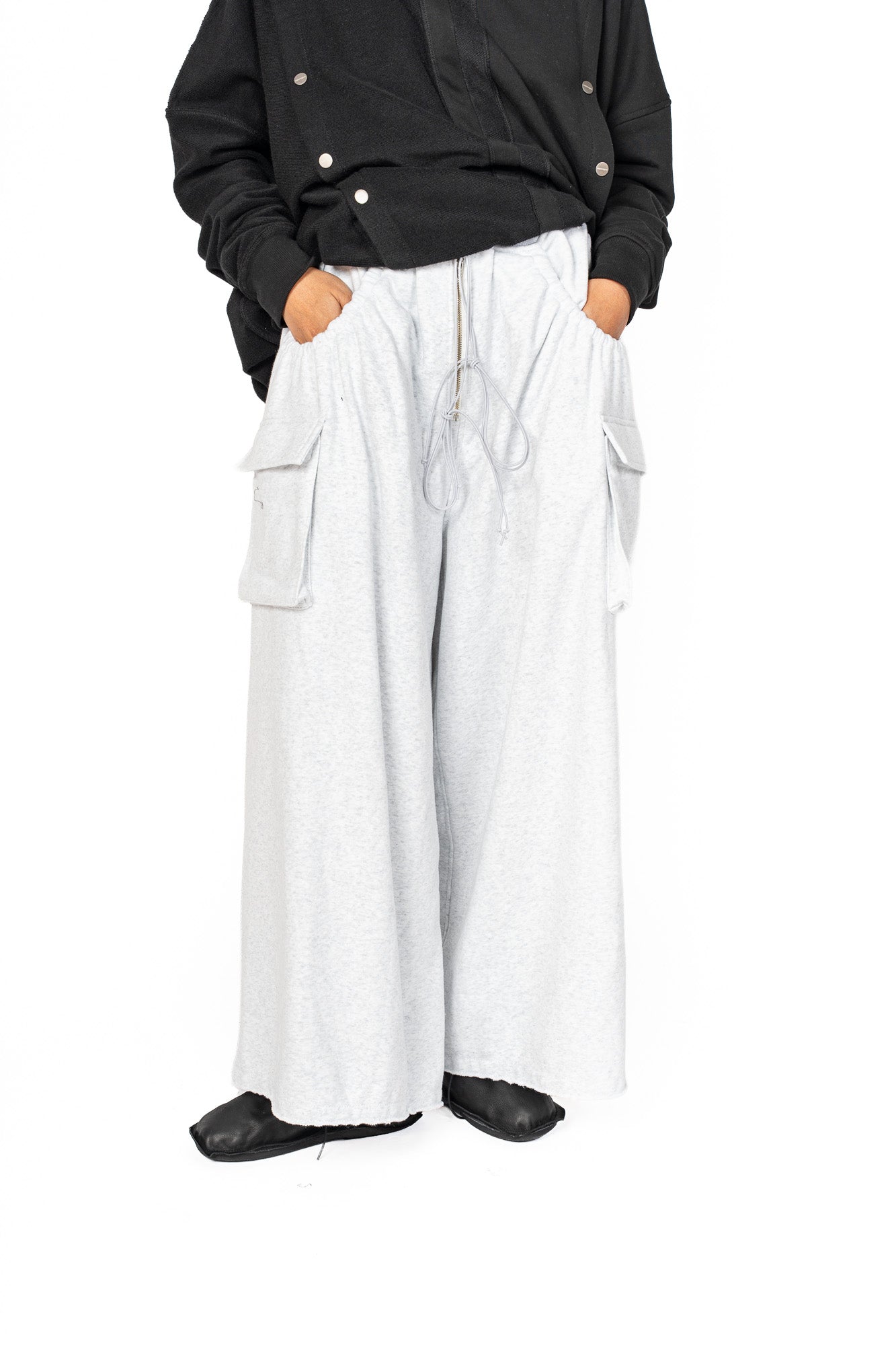 asparagus_ Pocket Pants 
 ATELIER957