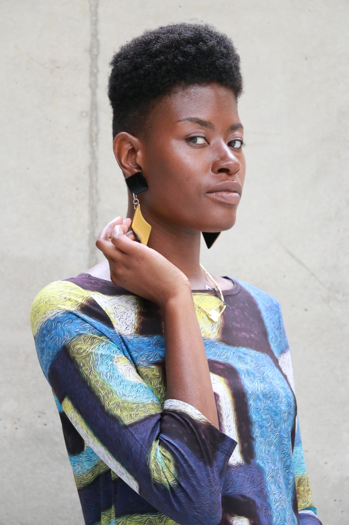 Sally Bass Black&Yellow Clip-On Earrings | ARELIER957