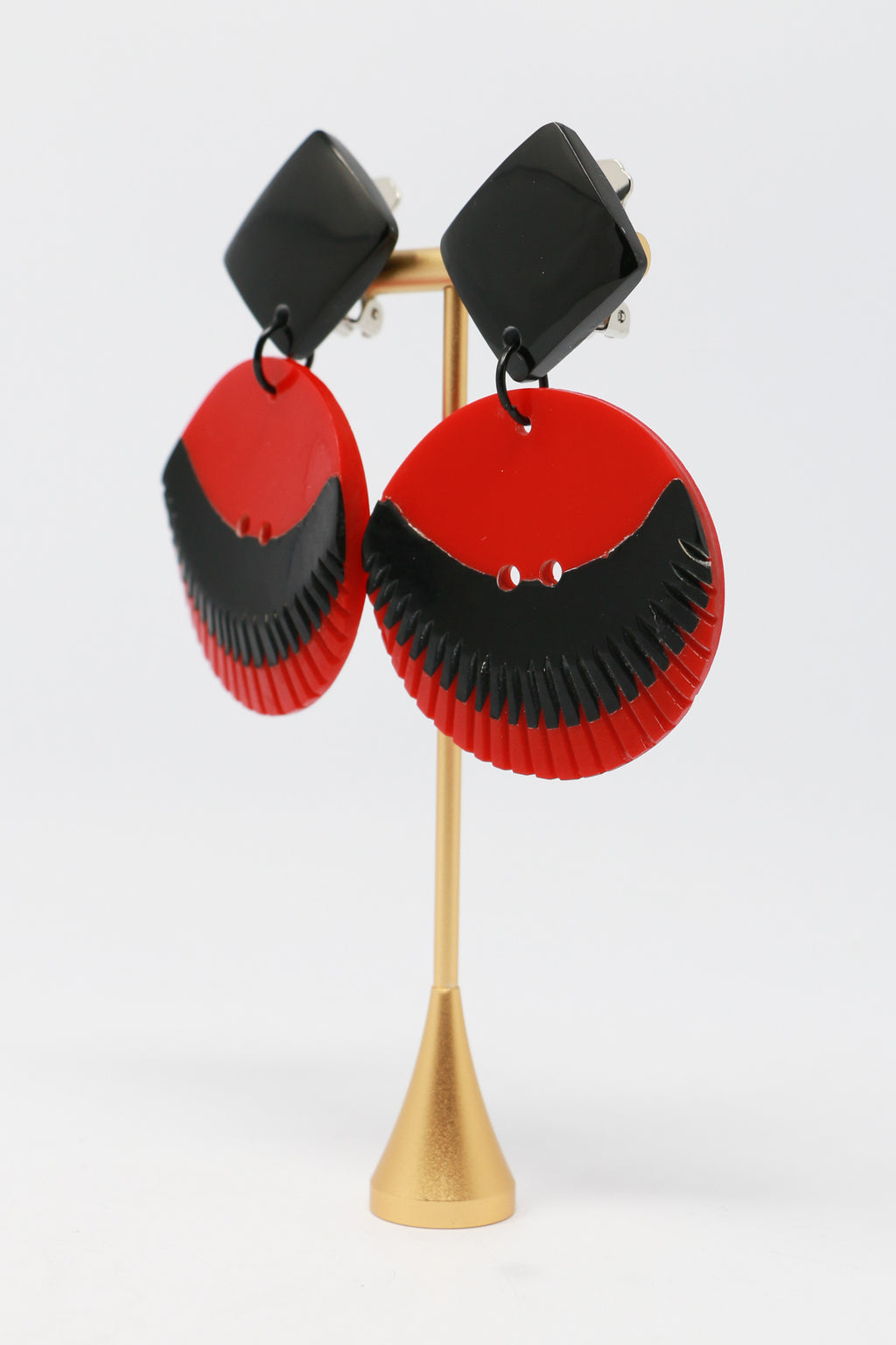 Sally Bass German Bakelite Clip-On Earrings | ATELIER957
