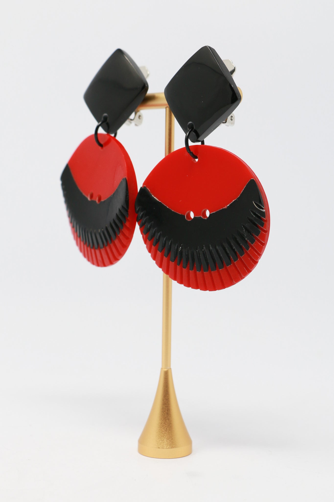 Sally Bass German Bakelite Clip-On Earrings | ATELIER957
