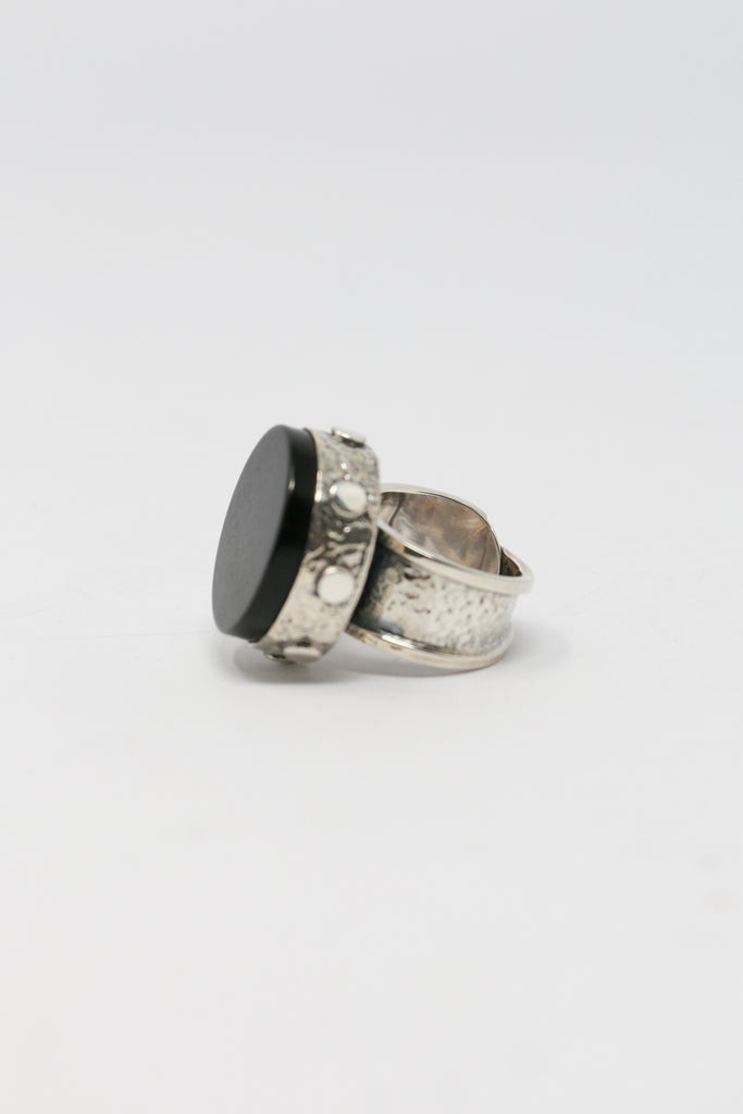Sally Bass Black Vintage Bakelite Ring | ATELIER957